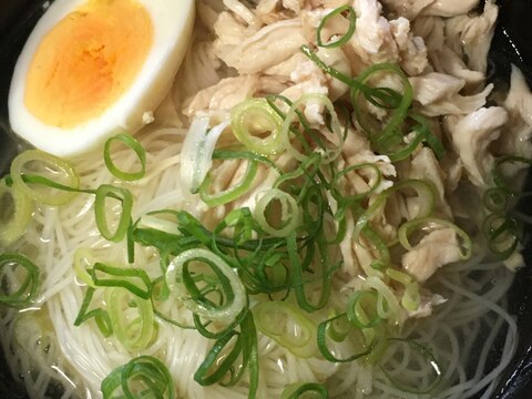 そうめんを使った冷やしラーメン